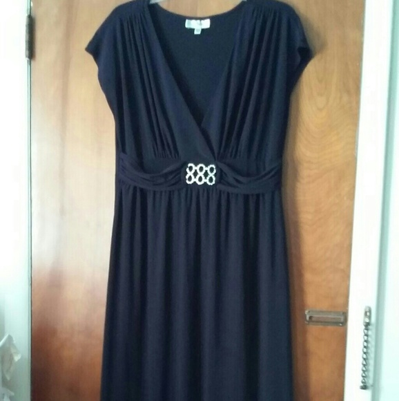 olivia matthews maxi dress